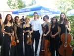 Cativa membri ai delegatiei romane de instrumentisti.jpg